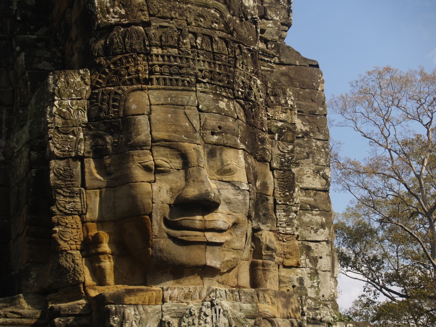 U カンボジア 世界三大仏教遺跡アンコール遺跡群の旅 トラベルサライ